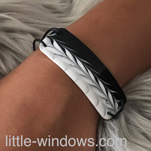 resin jewelry black and white