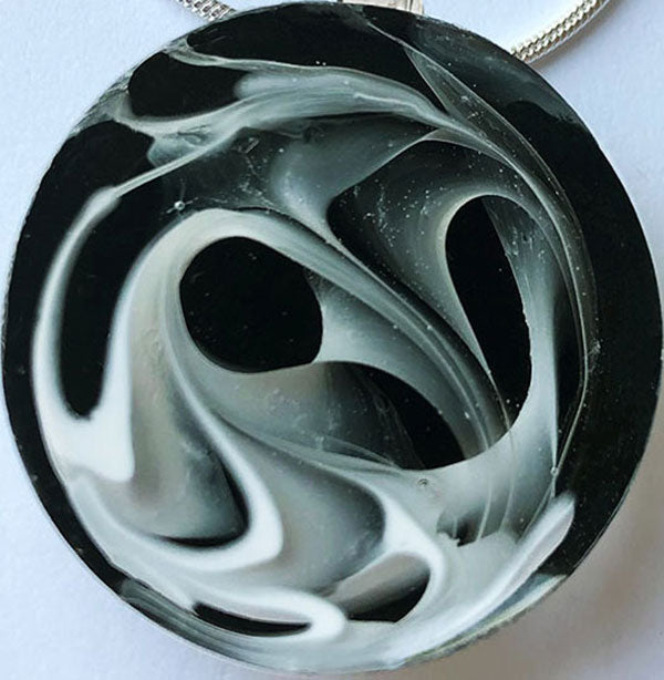 Casting Resin in Black and White