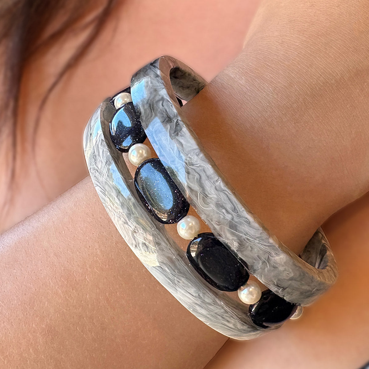 resin molds make bangle bracelets with beads and Labubu figures