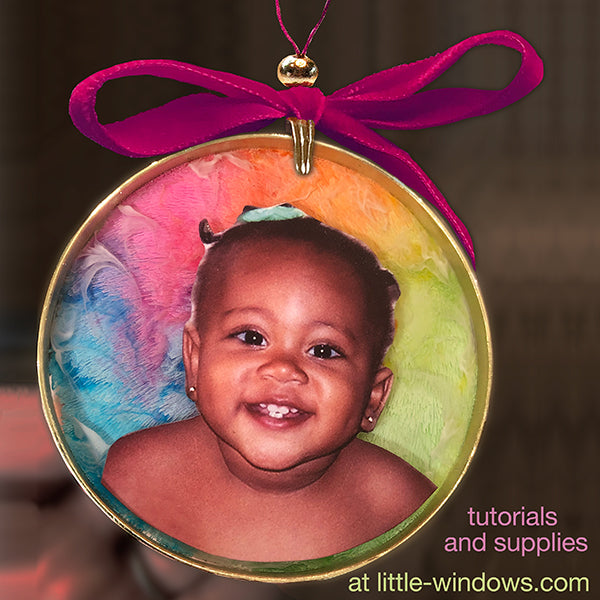 Precious Resin Ring Ornament with Alcohol Inks