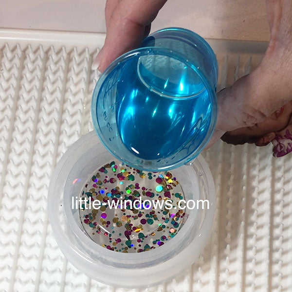 resin supplies measuring cups